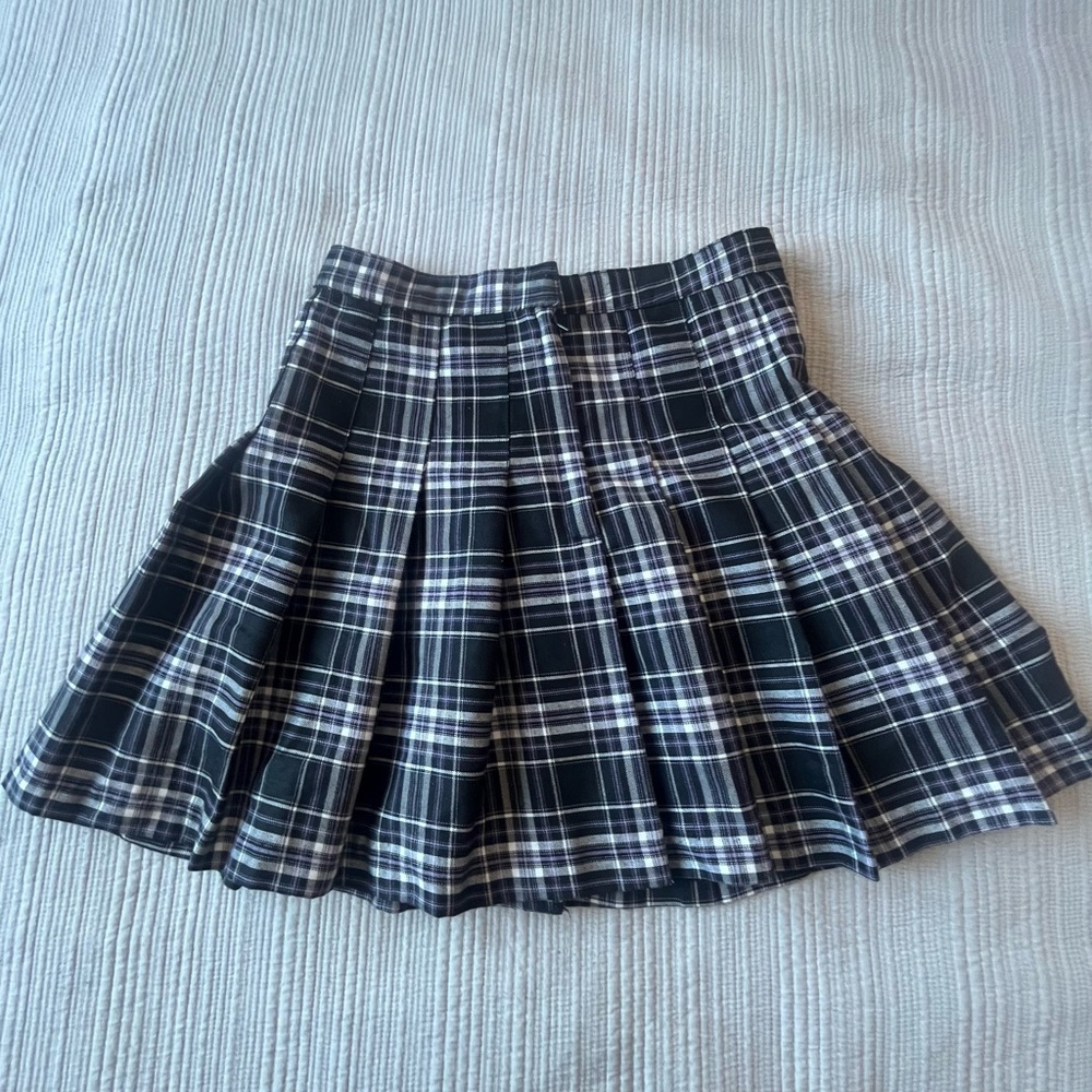 H&M Black and White Plaid Skater Skirt